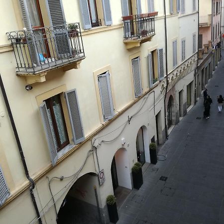 Residenza Mazzini Foligno Buitenkant foto