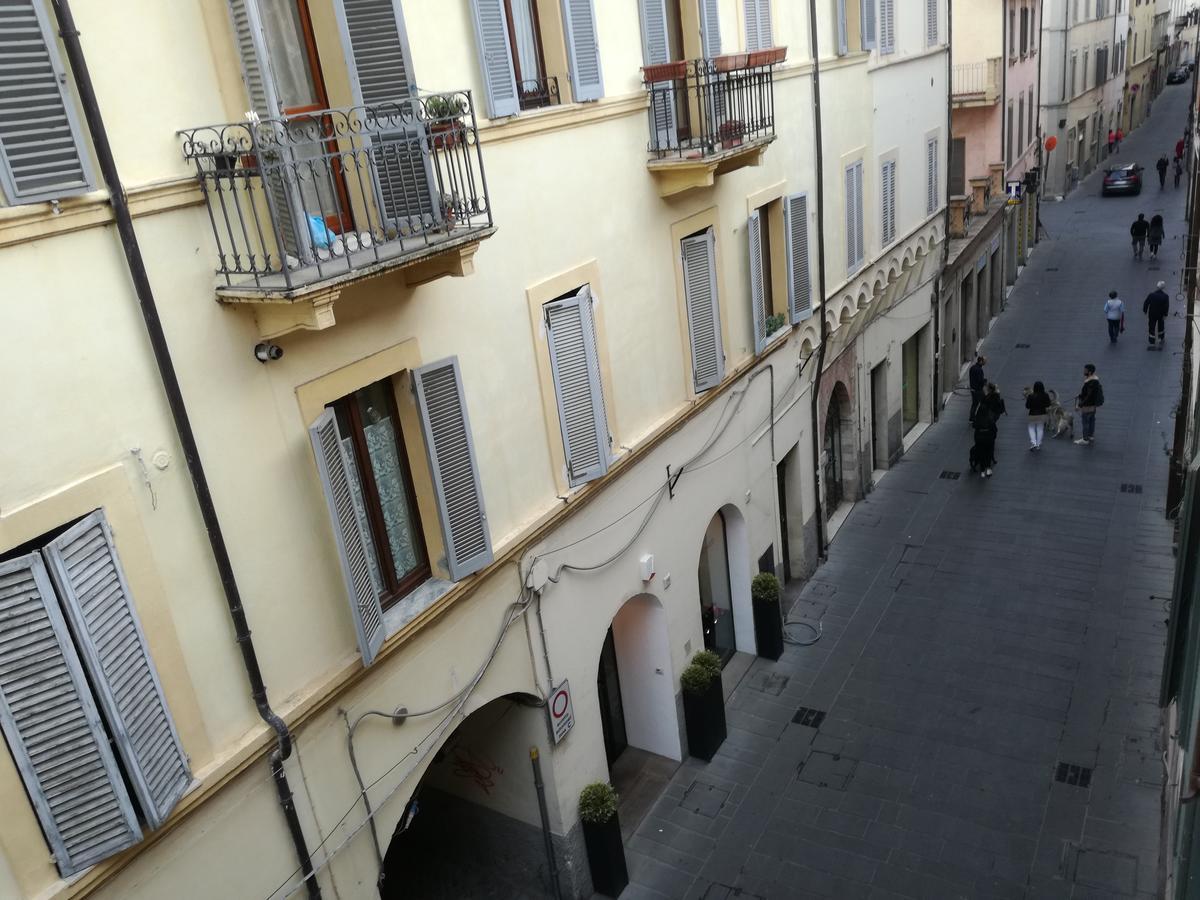 Residenza Mazzini Foligno Buitenkant foto